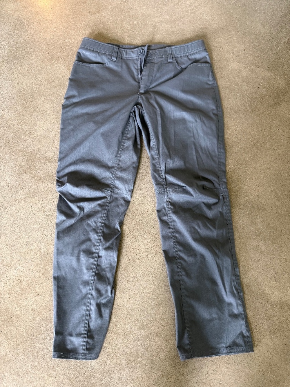Under Armour pants - Picture 1 of 2